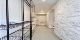 325 W 6th Street unit: 1 Gallery 19