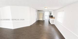 3028 SW 50th St Gallery 6