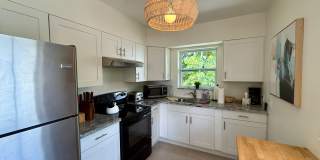 Fully furnished 1/1 Apartment Old NE Gallery 16