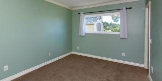 Cozy Garden Cottage Home for Rent Gallery 22