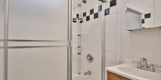 Spacious 4 Bedroom Home with A/C Spacious 4 Bedroom Home with A/C Gallery 15