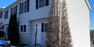 Spacious End Unit Townhouse with 2 Maste Suites 1920 Square Feet Gallery 1