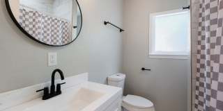 Prime Location! Beautifully Updated 3-Bedroom Duplex Near The Pearl & Downtown Gallery 12