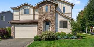4BR, 2.5 Bath + Loft DuPont Home Gallery 1