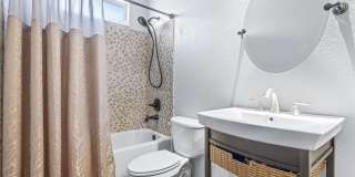 1049 NW 38th Place Gallery 15