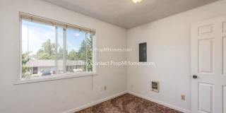 Comfortable Living with a Fenced Outdoor Area! 1/2 OFF 1st Months Rent! Comfortable Living with a Fenced Outdoor Area! 1/2 OFF 1st Months Rent! Gallery 10