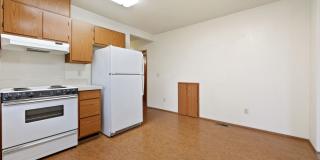 MOVE IN READY! Includes water, sewer and garbage. 2 bed 1 bath downtown Olympia! Gallery 11