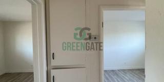 325 W H St Gallery 23