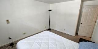 530 Northwest Carolyn Lane - House Gallery 23