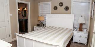 339 13th St S Street Gallery 14