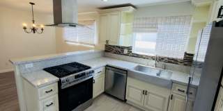 18550 Hatteras Street Gallery 25