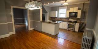 2 bed/1 bath, Single-family Home! Modern and spacious with off-street parking and a relaxing backyard Gallery 5