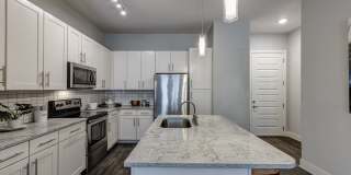 1400 Chestnut Apartments Gallery 3