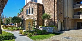 885 Woodside Gallery 2
