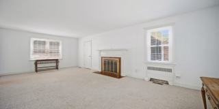 PINEWELL Gallery 12