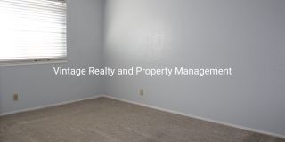 Ready To Go! Very Nice 2 bedroom Condo!!! Gallery 12