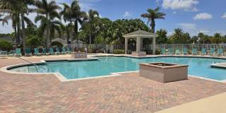 241 SW LAKE FOREST Way Gallery 26
