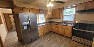 3 Bedroom Home with Garage! 3 Bedroom Home with Garage! Gallery 1