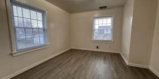 909 Lincoln Avenue Gallery 10