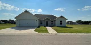 Gorgeous 3 Bedroom 2 Bath Home Gallery 1