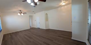 Dove Crossing 3/2/2 / No Carpet / Fridge Included / Fenced in Yard / NBISD Gallery 5