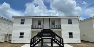 243 Magnolia St. C Gallery 1