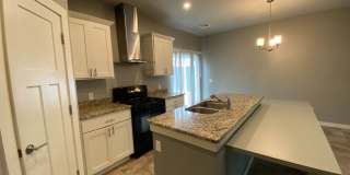 3 Bed 2 Bath 2 Car Garage in  Plaza Towers Neighborhood! Don't Miss This Gem! Gallery 9