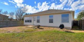 Beautiful 4 Bedroom / 2 Bath Home in Eagle’s Landing Subdivision Gallery 27