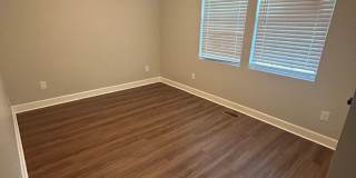 Newly Renovated Spacious 3 Bedroom w/ Full Appliance Package Gallery 12