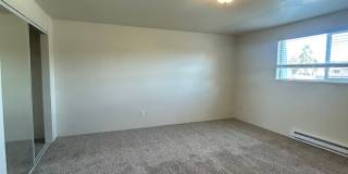 (526) Halpert Duplexes - 4 Bedroom / 2 Bathroom Gallery 7