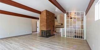 University Area Home - 4 Bed - 3 Bath Gallery 34