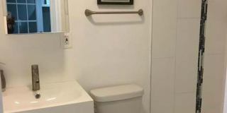 Spacious Townhome with Off Street Parking Gallery 24