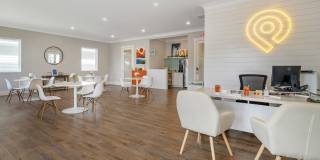 Pointe Grand Apartment Homes Gallery 16