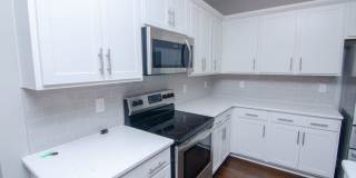 Stunning Condo with Garage space Stunning Condo with Garage space Gallery 5