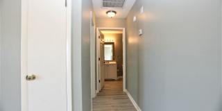 Beautifully updated 1 bedroom apartment within walking distance to the beach! Gallery 9