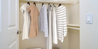 Summit At Warner Center Gallery 33