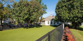 Saratoga Square Gallery 16