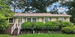 9322 Huron Ave Gallery 1