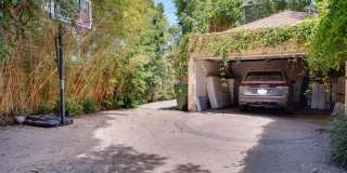 1902 Granville Ave Gallery 47