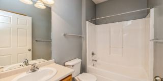 AFFORDABLE CONDO!! 2 Bedroom, 2 Bath Condo in Waukee Gallery 13