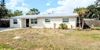 Annual furnished Updated 4-Bedroom Pool Home with Spacious Living Areas Gallery 1