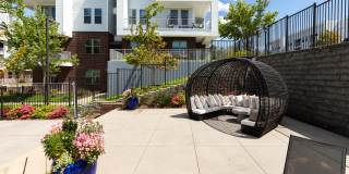 550 Northridge Gallery 12