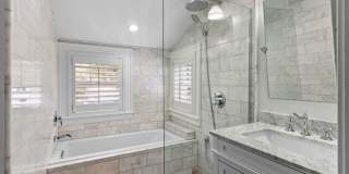 Charming Historic House in Harbor Oaks Gallery 5