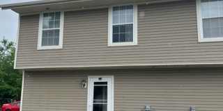 Spacious 2 Bed, 2.5 Bath Townhome in Peaceful Southwest Bloomington Gallery 17