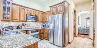 Westside area (Completely Furnished) Beautiful 4 bed/3 baths Westside area (Completely Furnished) Beautiful 4 bed/3 baths Gallery 16
