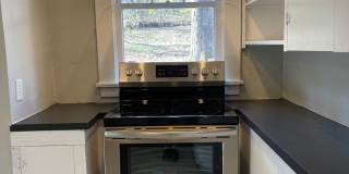 Adorable Hillcrest Bungalow with 3 bedrooms and 2 bathrooms. Gallery 12