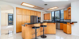Sophisticated Urban Living in the Heart of San Diego’s Marina District Gallery 39