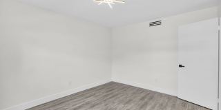 Pierce Beach Premier Apartments at Woodland Condominium Gallery 68