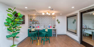 Ardella on 28 Gallery 22