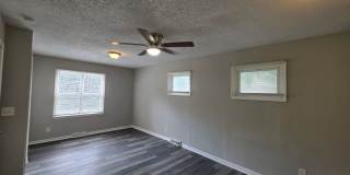 Spacious 4 Bed / 2.5 Bath Home with 2 Living Areas Gallery 9